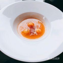 蜜瓜利比里亚火腿怎么吃,蜜瓜利比里亚火腿的独特搭配与美味食用指南