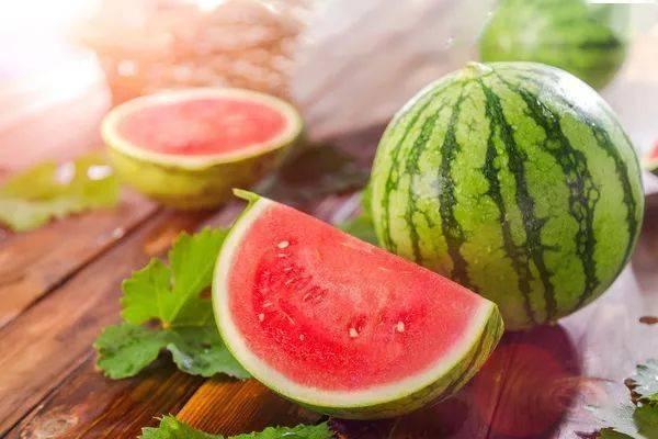 夏天这样吃瓜,这样吃瓜，清凉一夏！  第1张