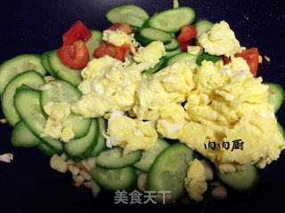 吃瓜炒肉炒蛋,一锅香炒瓜蛋肉,尽享田园风味 第1张 吃瓜炒肉炒蛋,一锅香炒瓜蛋肉,尽享田园风味 第1张