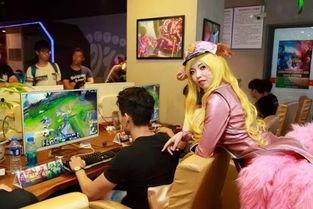 英雄联盟吃瓜小姐姐,揭秘“吃瓜小姐姐”背后的故事与魅力  第2张