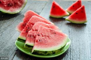 吃瓜粉怎么引流,轻松吸引粉丝,打造热门话题圈 第3张 吃瓜粉怎么引流,轻松吸引粉丝,打造热门话题圈 第3张